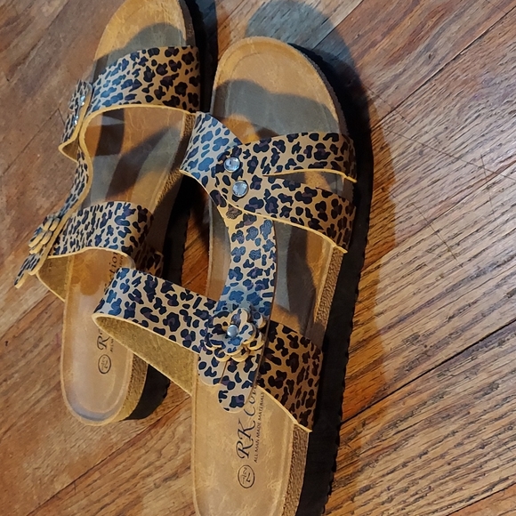 Shoes - Picture 2 of 7